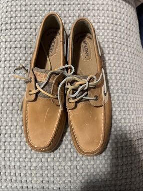 Sperry Tan & Cream Leather Men’s Boat Shoes